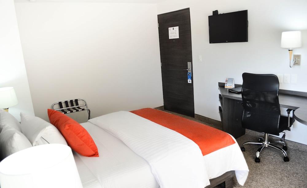 Hotel Bewow Querétaro Dış mekan fotoğraf