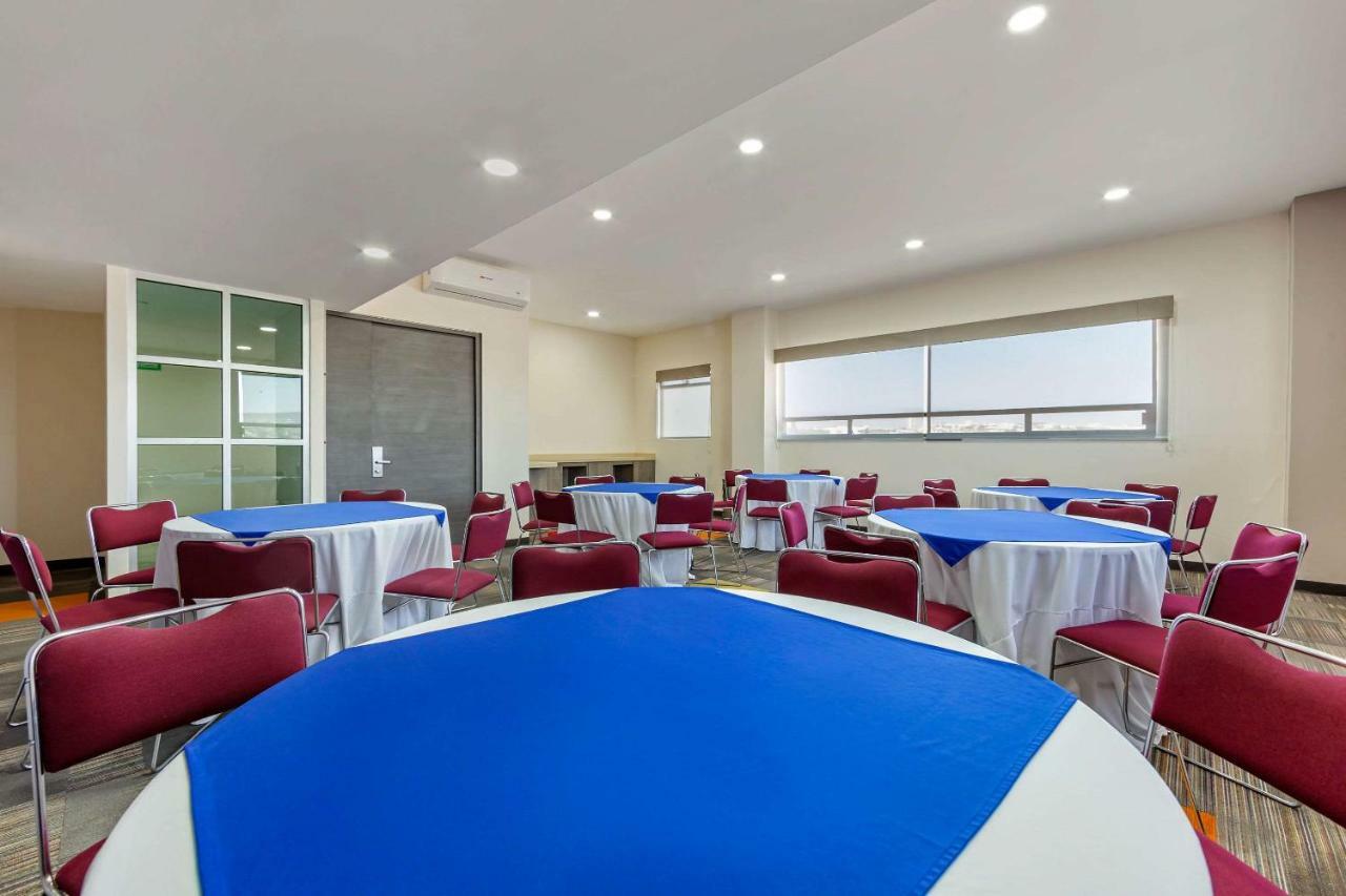 Hotel Bewow Querétaro Dış mekan fotoğraf